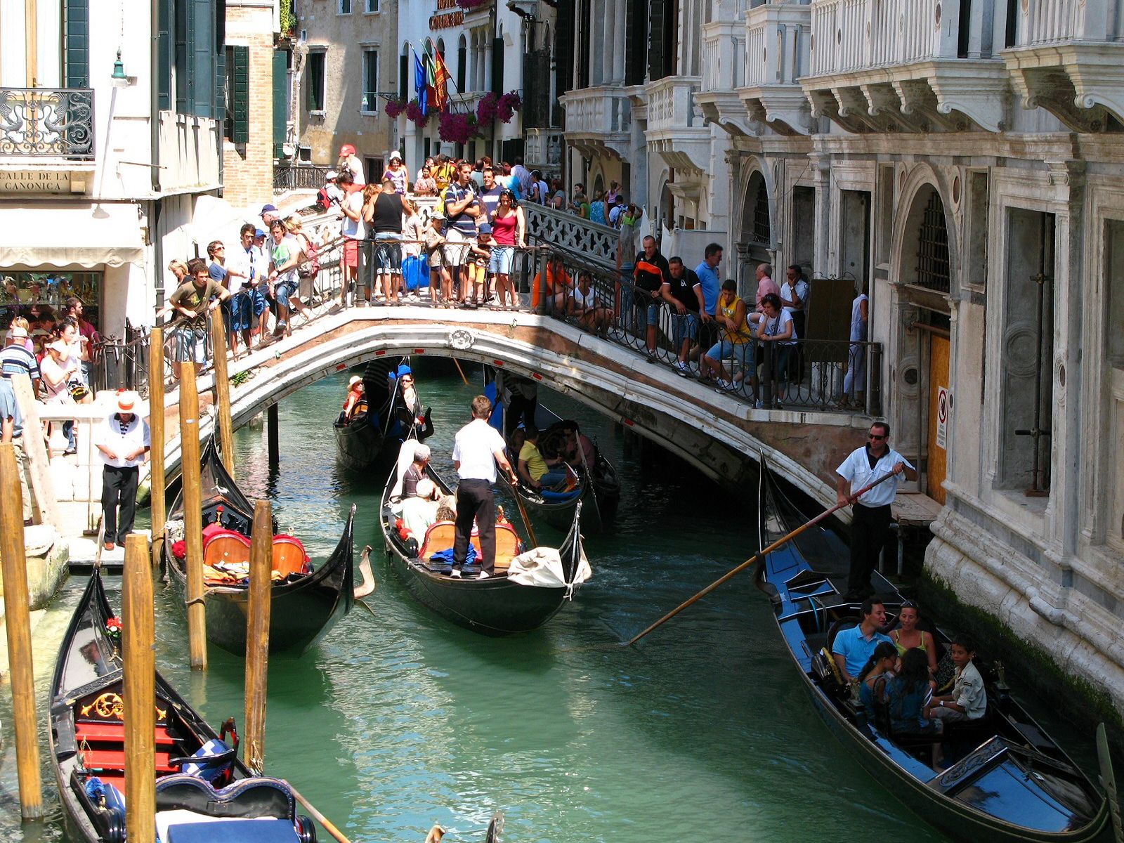 Венеция столица какого государства. Canal grande Венеция. Венеция Италия фото. Венеция в Олюденизе.