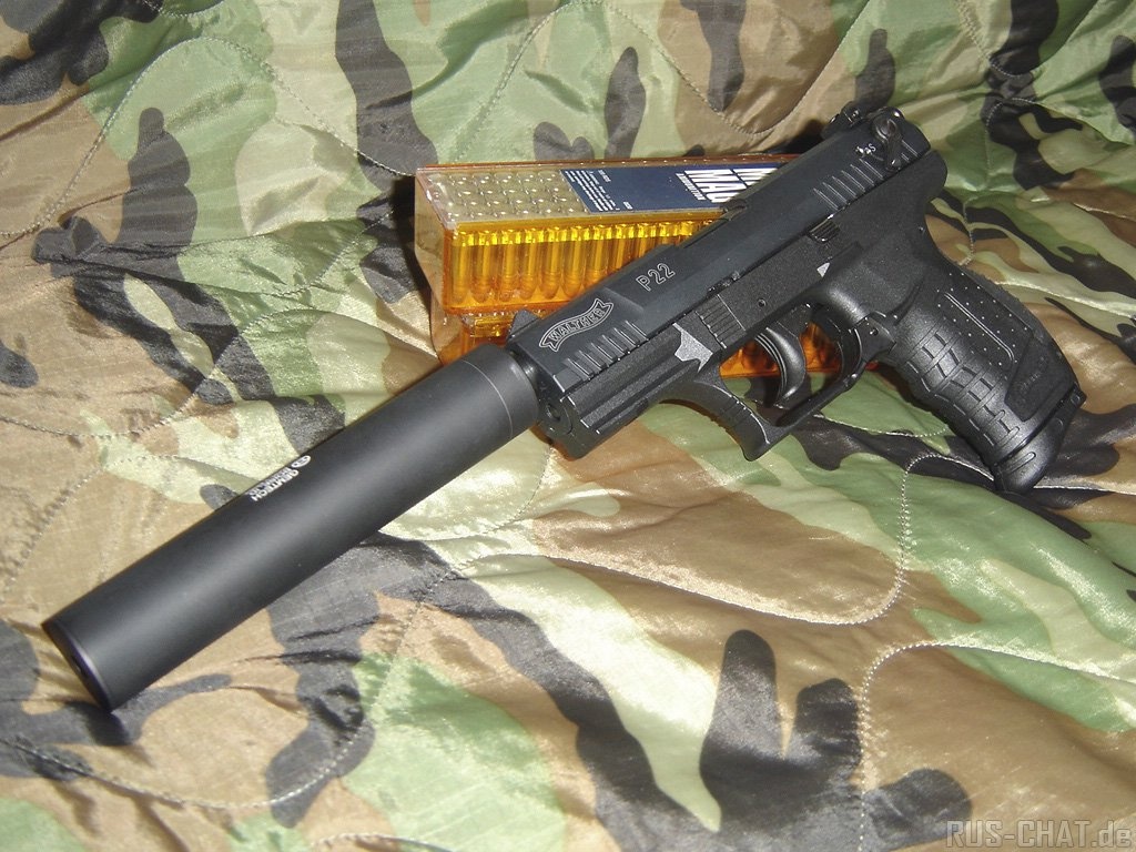 Фотография Пистолеты Глушитель (оружейный) Walther P22 военные пистолет пистолетом глушителем Армия