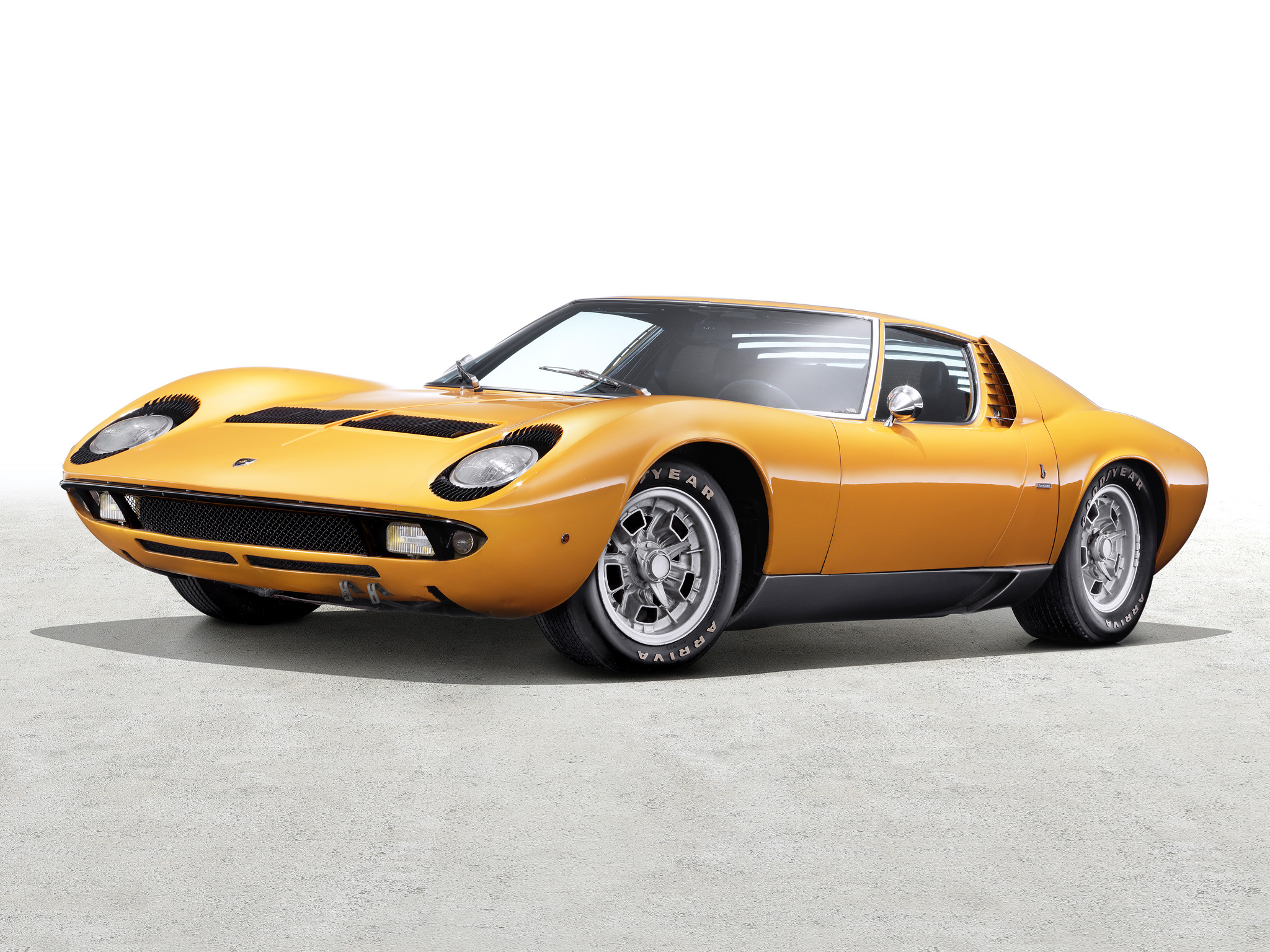 Lamborghini Miura бесплатно