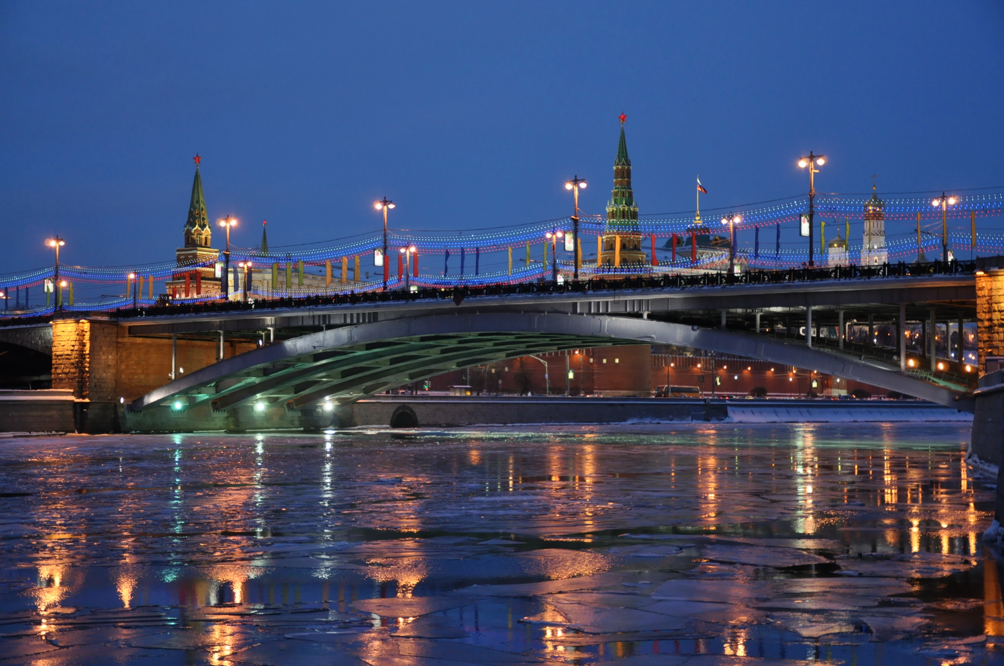 Мост через Москва реку без смс