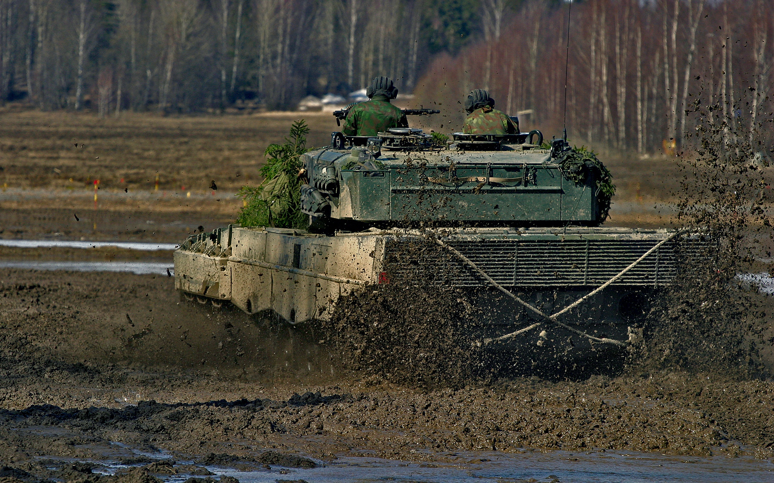 Картинки Танки военные 2560x1600 танк Армия