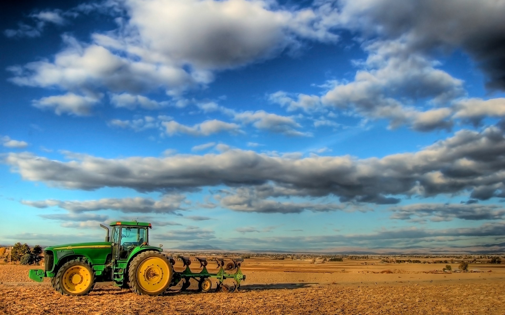 Картинки тракторы HDRI Природа Небо Равнины Облака Трактор трактора HDR облако облачно