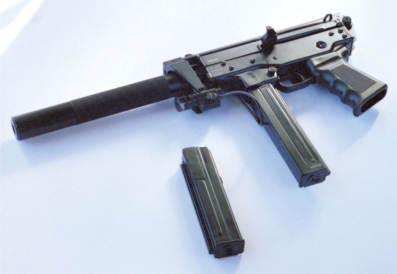 Картинки Пистолет-пулемёт автомат глушителем военные Автоматы автоматом Глушитель (оружейный) Армия