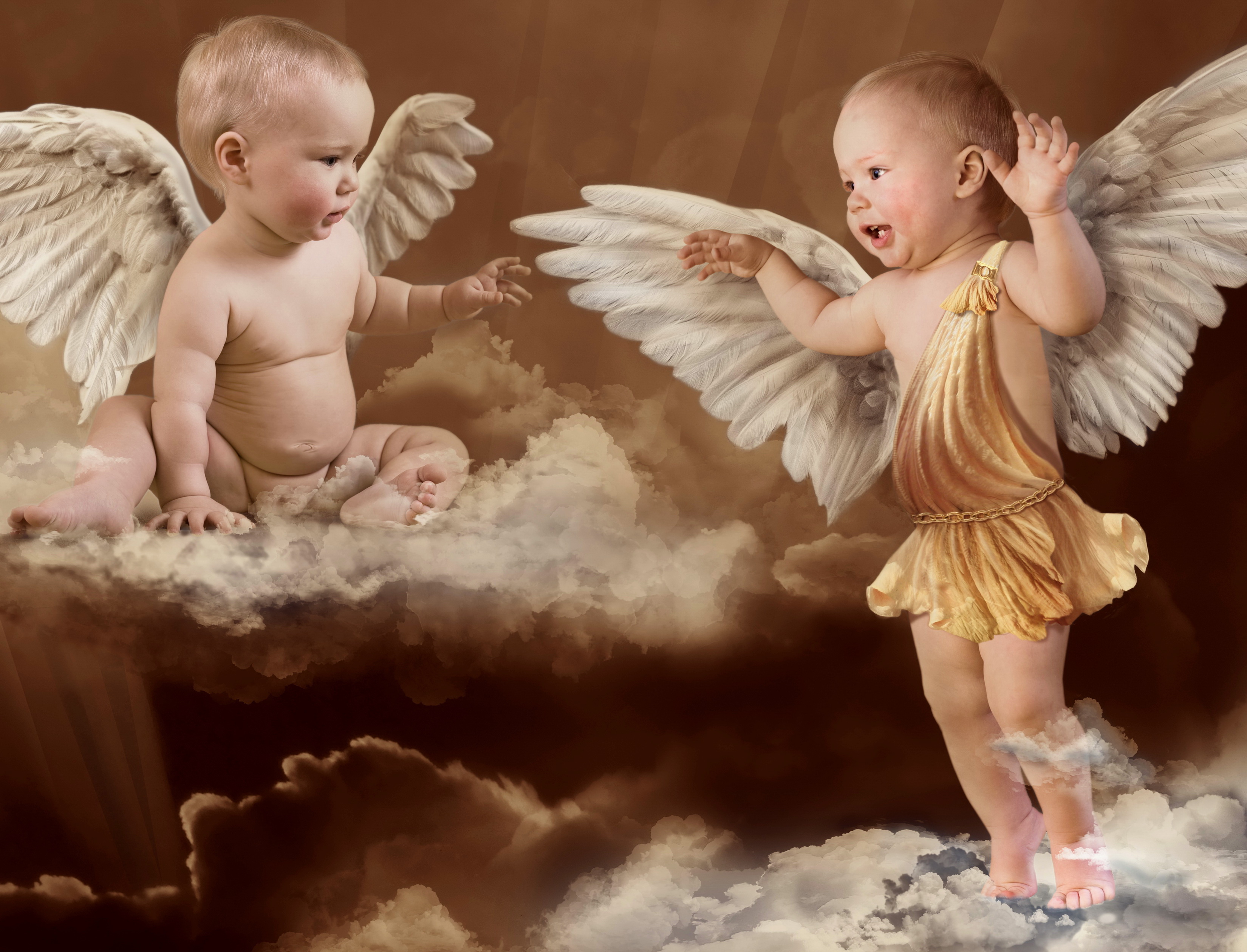 Little angel на русском языке. Ребенок с крыльями ангела. Красивый ангел. Крылья для детей. Два ангела.