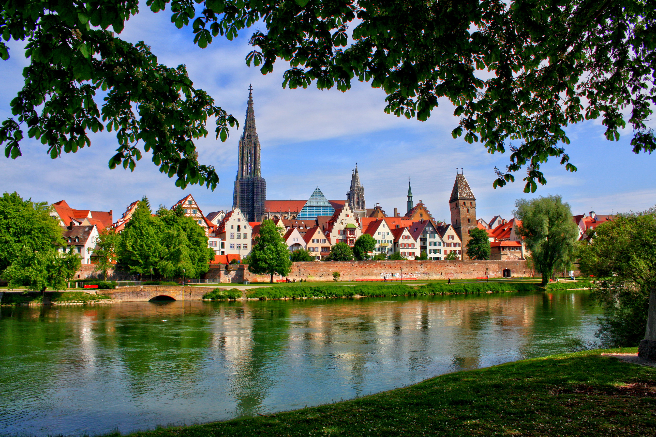 Lorch Village, Hesse, Rhine River, Germany загрузить