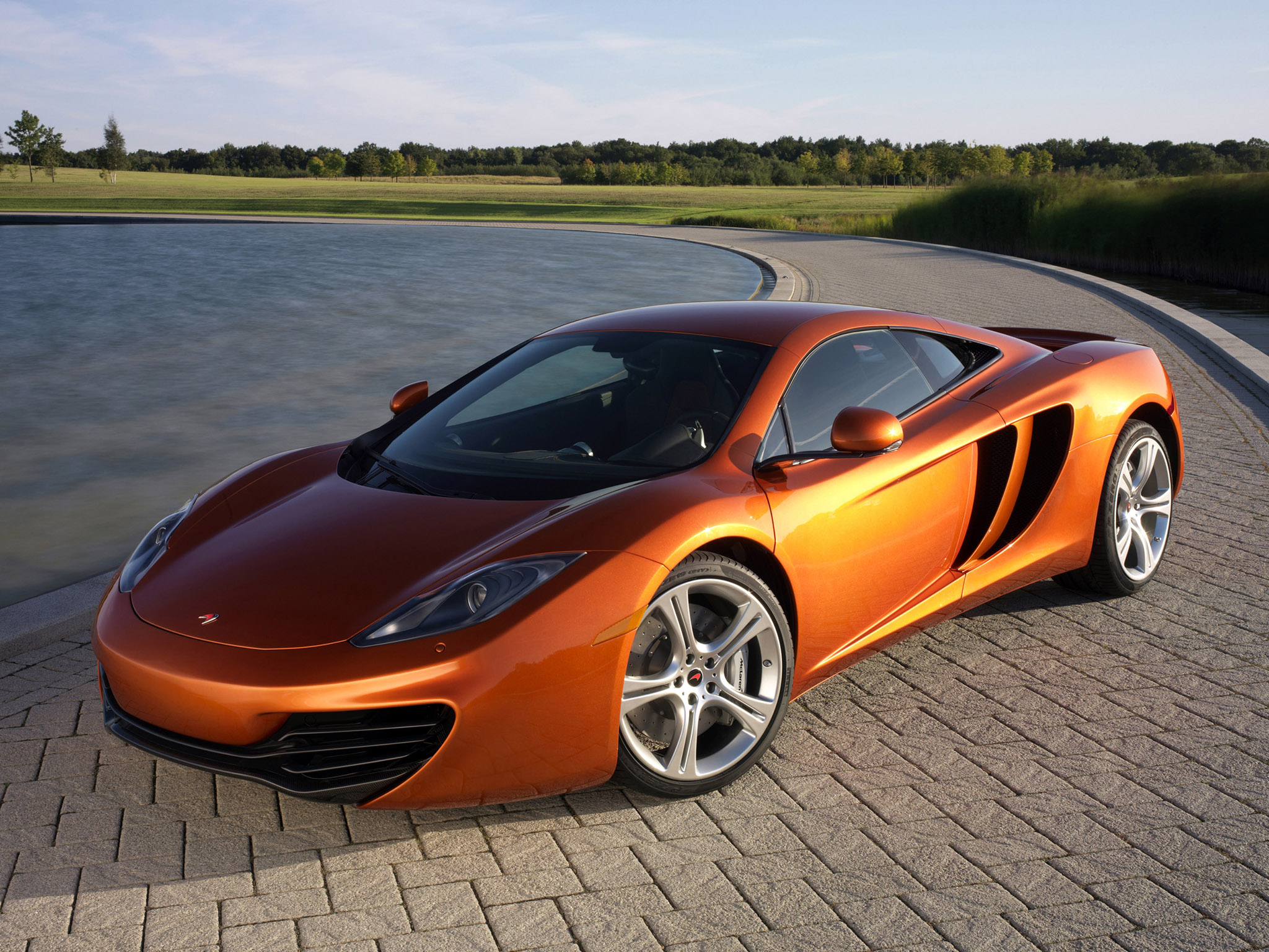 макларен MP4-12C бесплатно