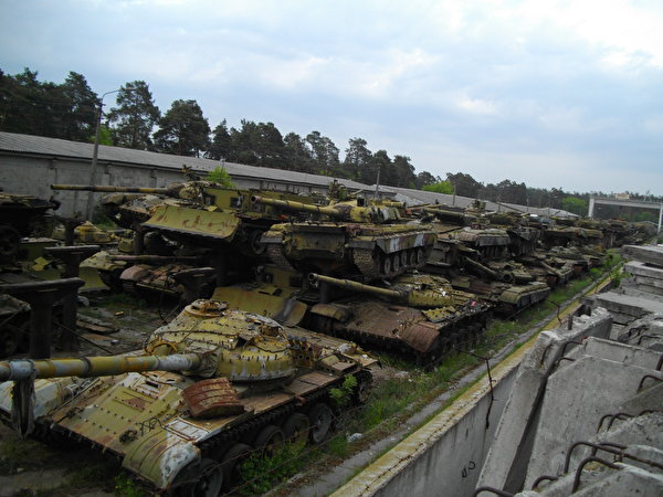 Фотография танк Кладбище танков, свалка танков военные 600x450 Танки Армия