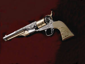 Картинка Пистолеты Револьвера военные