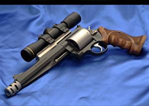 Фотографии Пистолетом Револьвера