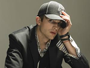 Фотографии Эштон Катчер