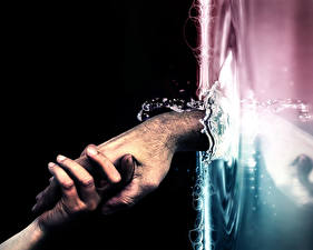 Обои Вода Руки