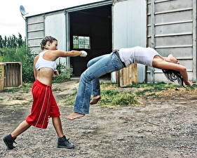 Фотография Драка Удар молодые женщины