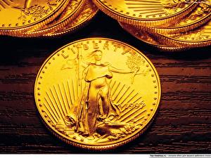 Фото Деньги Монеты Liberty gold coin. USA