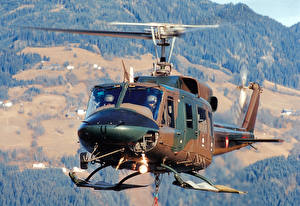 Фотография Вертолеты UH-1 Авиация