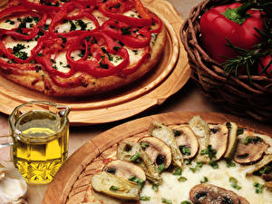 Фотография Пицца грибная пица и пица с перцем