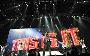 Фото Майкл джексон выступает на концерте