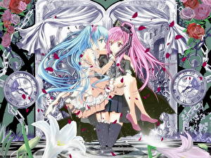 Фото Вокалоид девушка на руках подружки Аниме