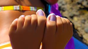 Обои Крупным планом Пальцы Ног Молодые женщины женские пальчики на ноках Девушки