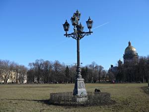 Обои Санкт-Петербург фонарный столб с пятью фонарями