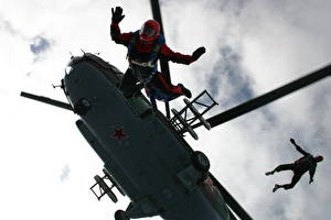 Обои Вертолет прыжок с вертолета Авиация