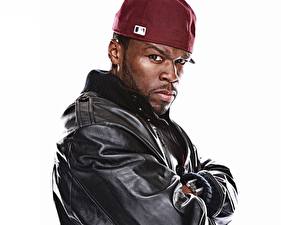 Обои для рабочего стола 50 Cent в красной кепке и кожаной куртки Музыка