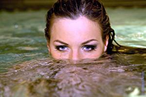 Фотографии Джордан Карвер Вода молодые женщины