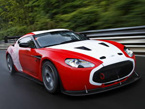 Фото Aston Martin машина