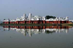 Картинка Индия NeerMahal Water Palace Города