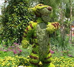 Фотографии Много Франция Винни Пух Парки Тигры Walt Disney цветок Мультики