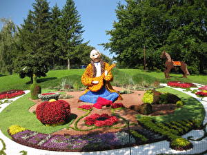 Картинка Много Украина Выставка цветов 2011г Киев Цветы