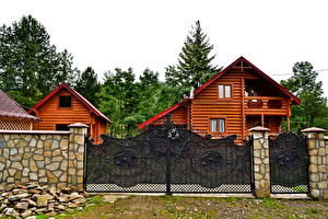 Обои для рабочего стола Здания Украина Закарпатье Старая Гута Города