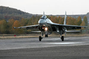 Картинки Самолеты Истребители Су-35