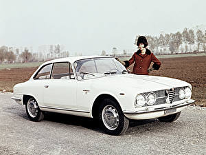 Фотография Альфа ромео 2000 Sprint [102] 1960–62 дизайн Bertone