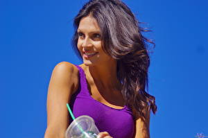 Обои Denise Milani Майки девушка