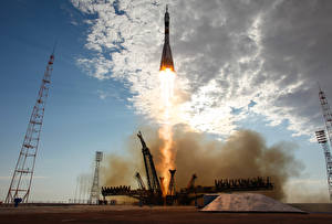 Фотография Корабли Ракета Старт Союз ТМА-05М Космос