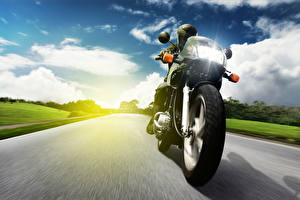 Картинки Мотоциклист Мотоциклы