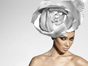 Обои Николь Шерзингер