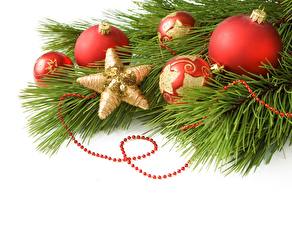 Картинка Праздники Новый год Шарики Ветка Елка
