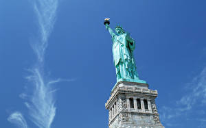 Картинки США Небо Статуя свободы город