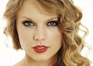 Картинка Taylor Swift Смотрят Знаменитости Девушки