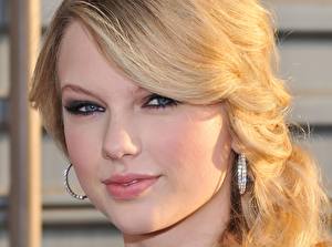 Фотографии Taylor Swift Взгляд Улыбка Знаменитости Девушки