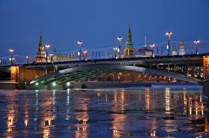 Фотографии Москва Мосты Реки Уличные фонари Ночь Города