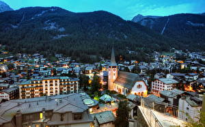 Обои для рабочего стола Швейцария Гора Здания Лес Ночные HDR Zermatt Города