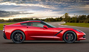 Обои для рабочего стола Шевроле Красные Сбоку 2014 Chevy Corvette Stingray C7 автомобиль