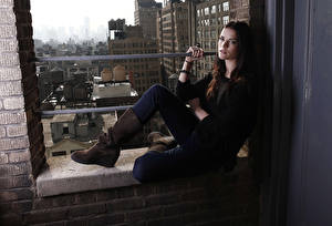 Фотография Jaimie Alexander Смотрят Брюнеток Сапоги Девушки