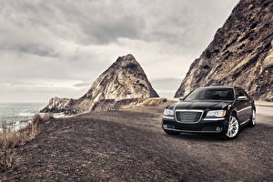 Фотография Chrysler Фары Черных Спереди Chrysler 300 Автомобили Природа