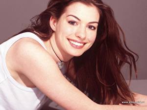 Обои Anne Hathaway